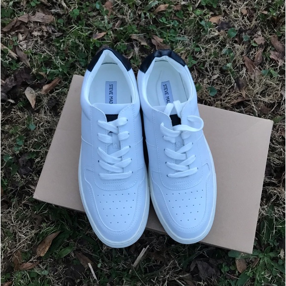 STEVE MADDEN MENS COURTS WHITE SNEAKERS - Picture 7 of 17